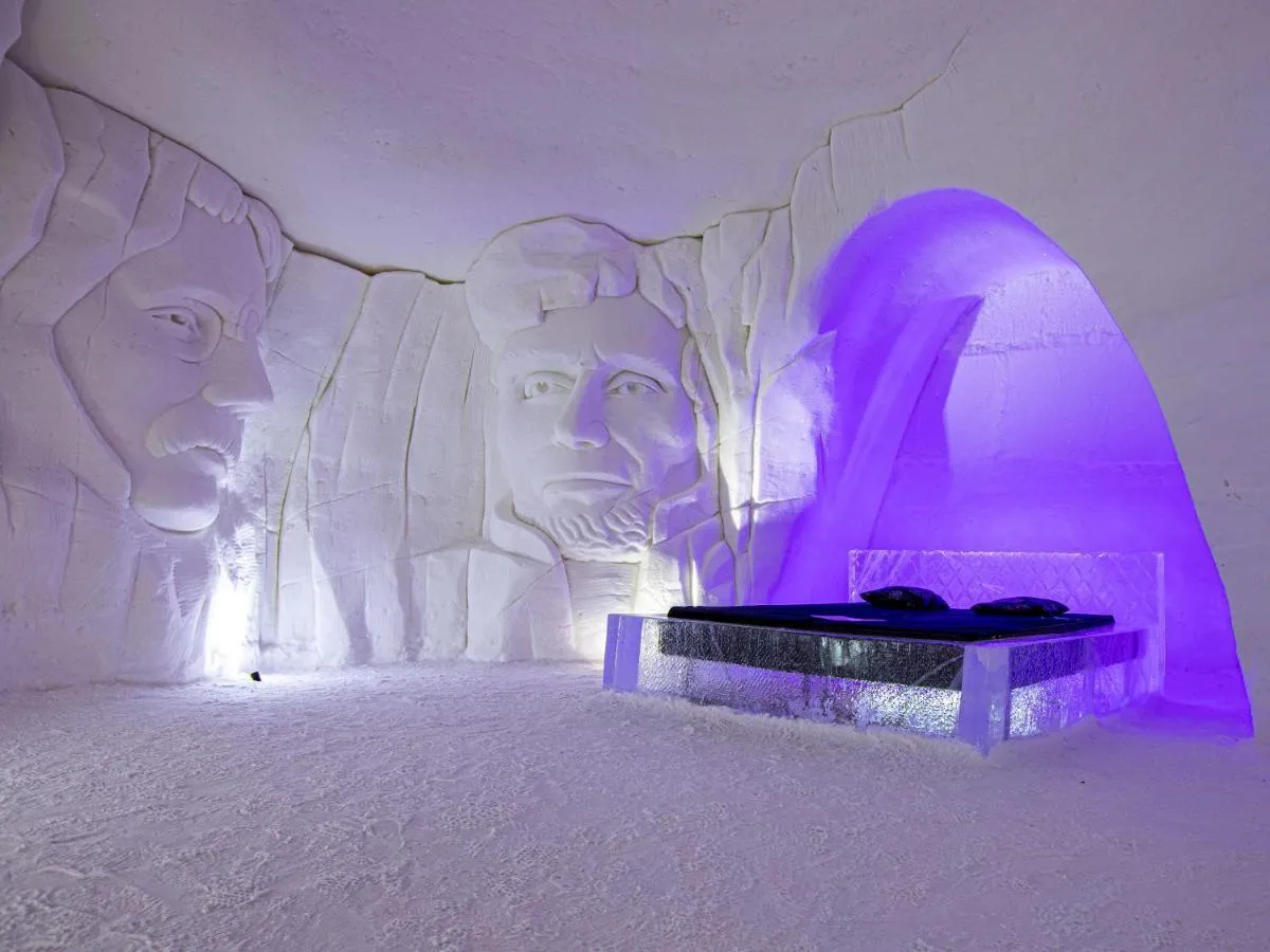 Lapland Hotels SnowVillage